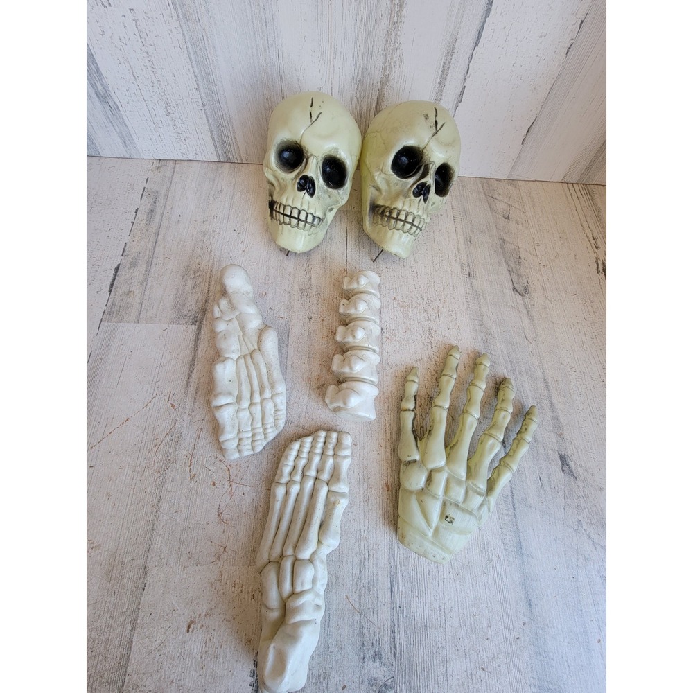 Vintage plastic bone Halloween prop decor skull set hand spine unique scary